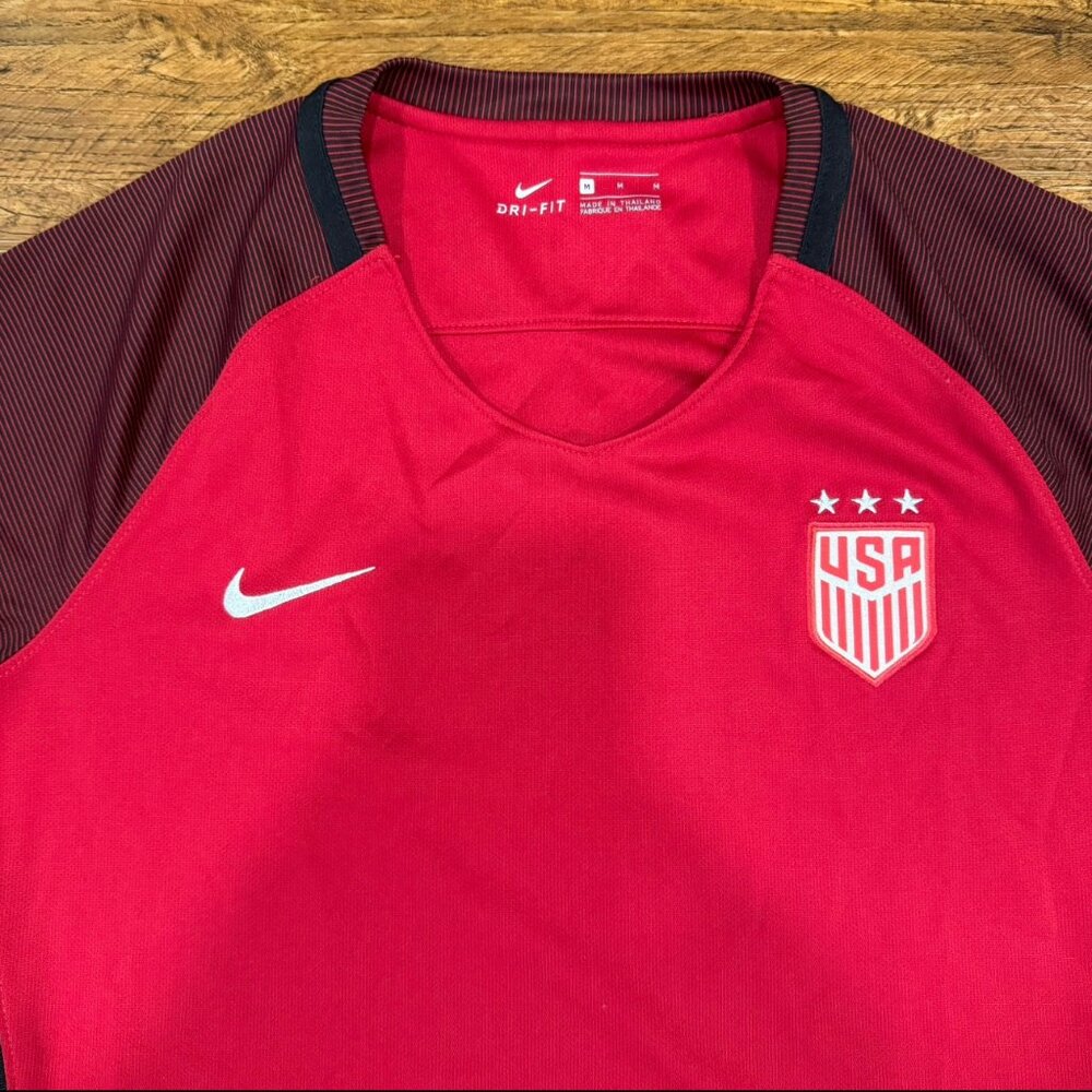 Nike Red 2017 USA National Team 3rd Soccer Futbol‎ Football Jersey Kit Women's M